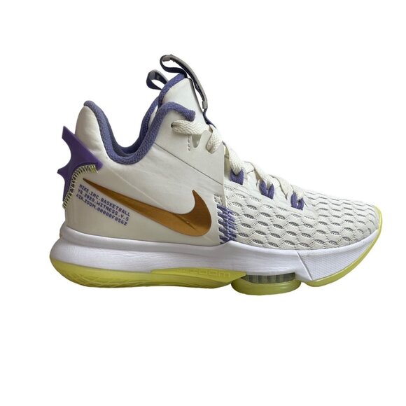 Nike Air Kids Zoom Summit White And Purple LeBron Witness V Sneakers Sz 4 - Picture 1 of 10